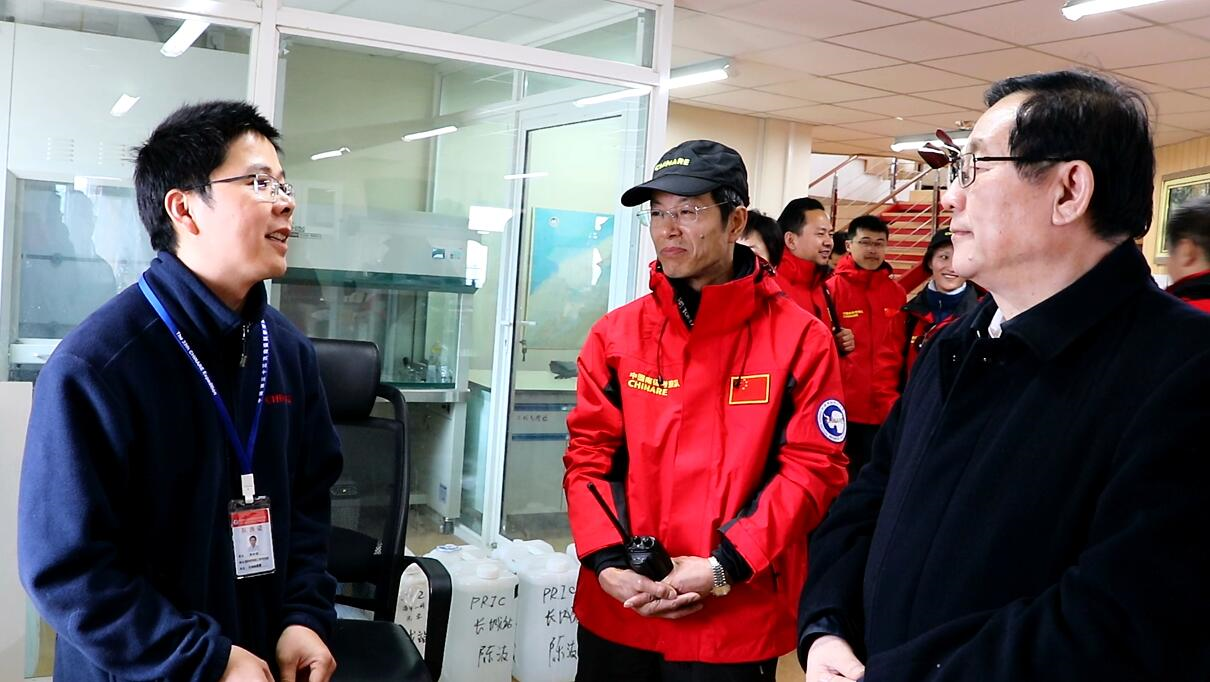 Wan Gang, Minister of Science and Technology, Visited the Antarctic Expedition Team in Great Wall St