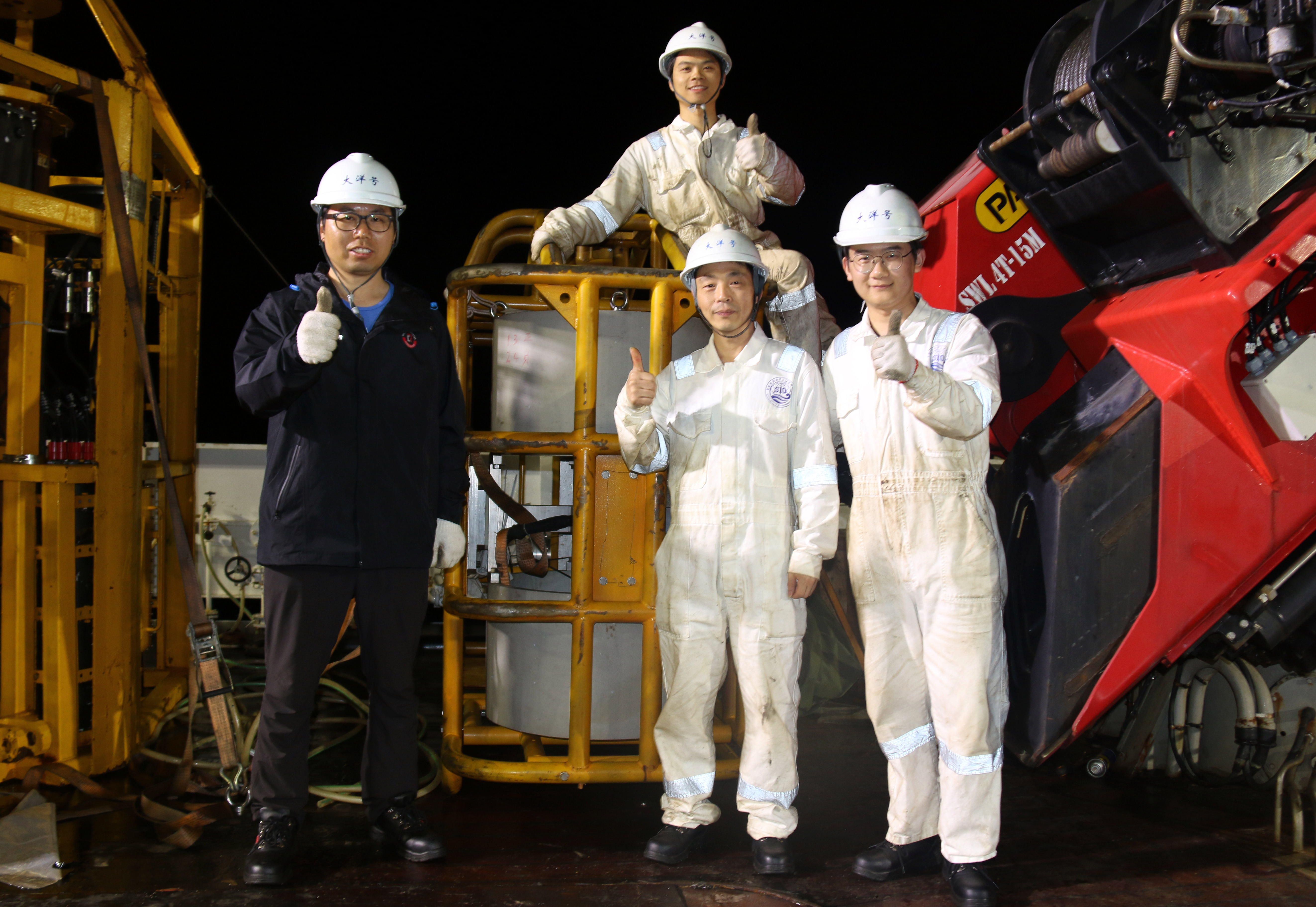 Experimental Application was Carried out on the Broadband Near-bottom Acoustic Detection System Inde