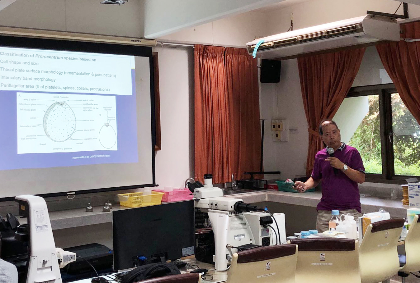 SIO Scientists Taught the Training Course on Benthic Algae Separation and Classification for WESTPAC