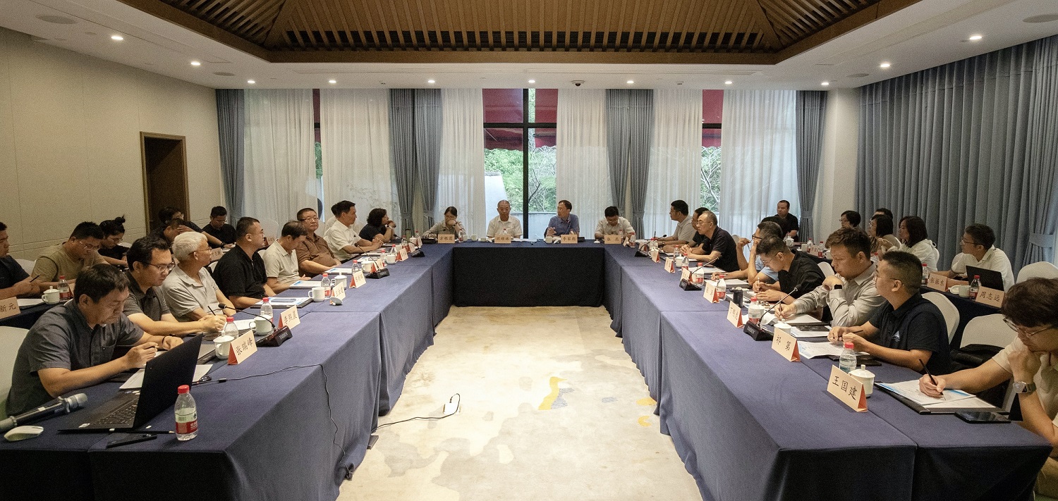 The Seminar on the Development of Major Polar Equipment and Frontier Exploration of Multidisciplinary Intersections was held in Hangzhou.